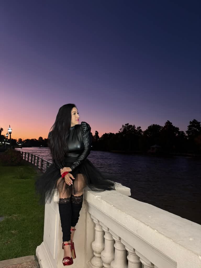 Karla Maldonado en sesión editorial 5